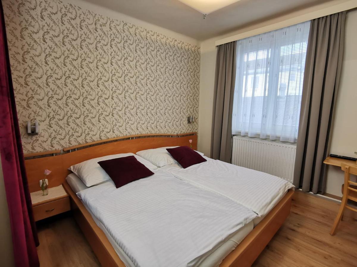 Hotel & Wirtshaus Hoedl-Kaplan Feldbach  Chambre photo